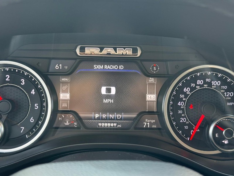 Ram 1500 Vehicle Full-screen Gallery Image 21