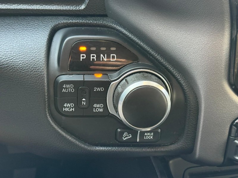 Ram 1500 Vehicle Full-screen Gallery Image 22