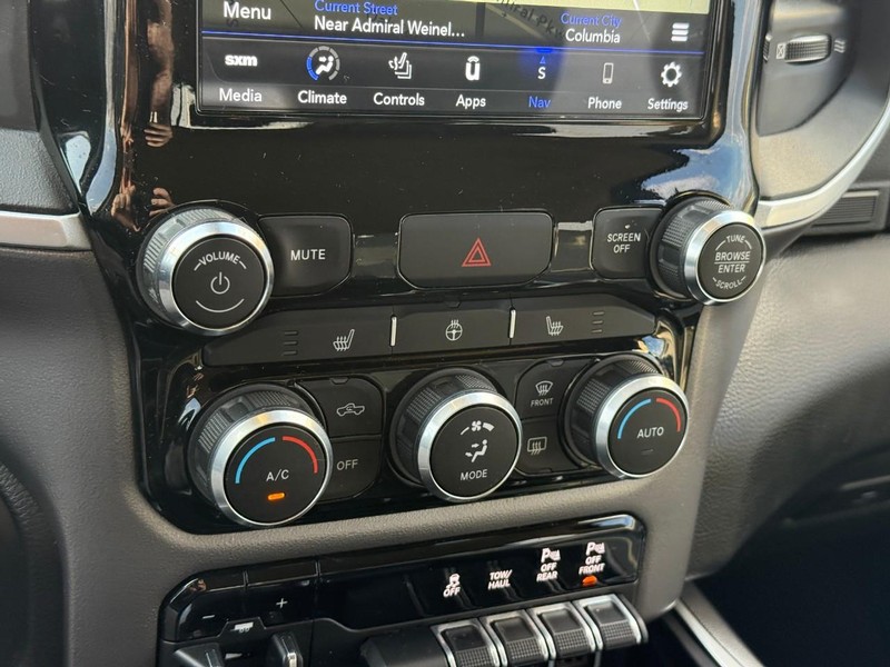 Ram 1500 Vehicle Full-screen Gallery Image 23