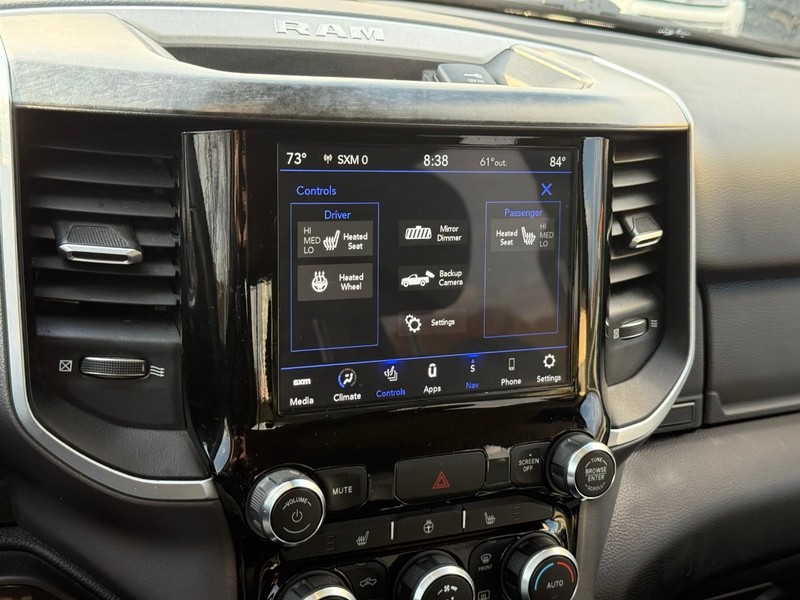 Ram 1500 Vehicle Full-screen Gallery Image 24