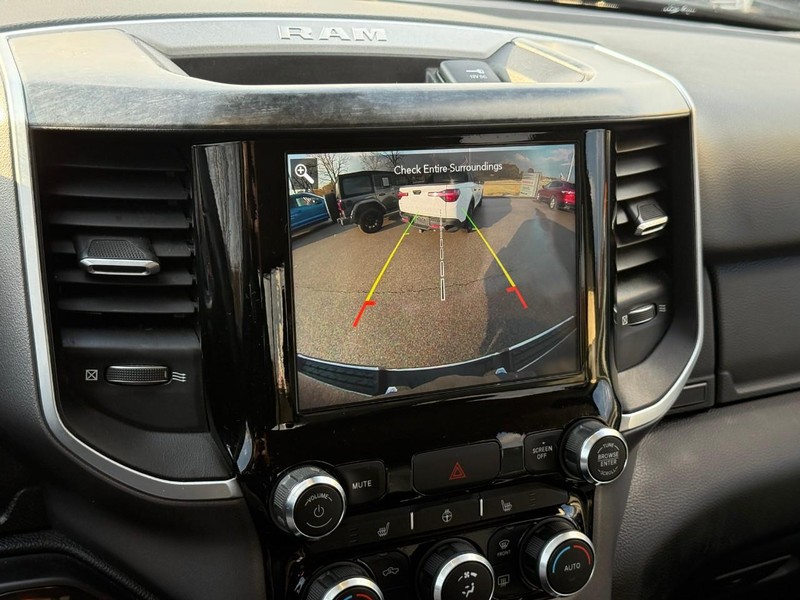 Ram 1500 Vehicle Full-screen Gallery Image 25