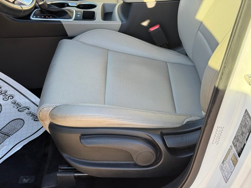 Kia Sportage Vehicle Image 21