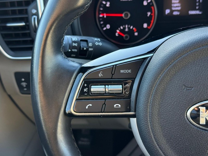 Kia Sportage Vehicle Image 25