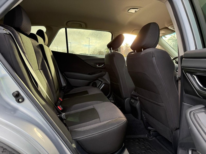 Subaru Outback Vehicle Image 14