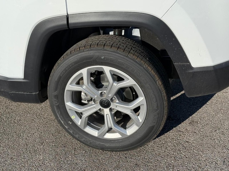 Jeep Compass Vehicle Image 05