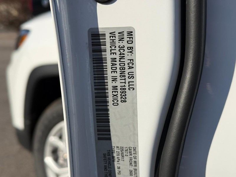 Jeep Compass Vehicle Image 20