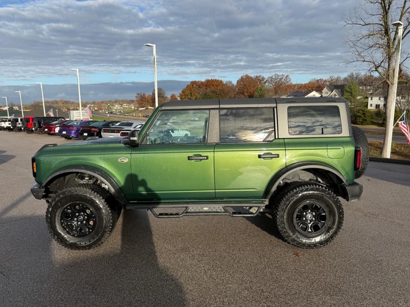 Ford Bronco Vehicle Image 03