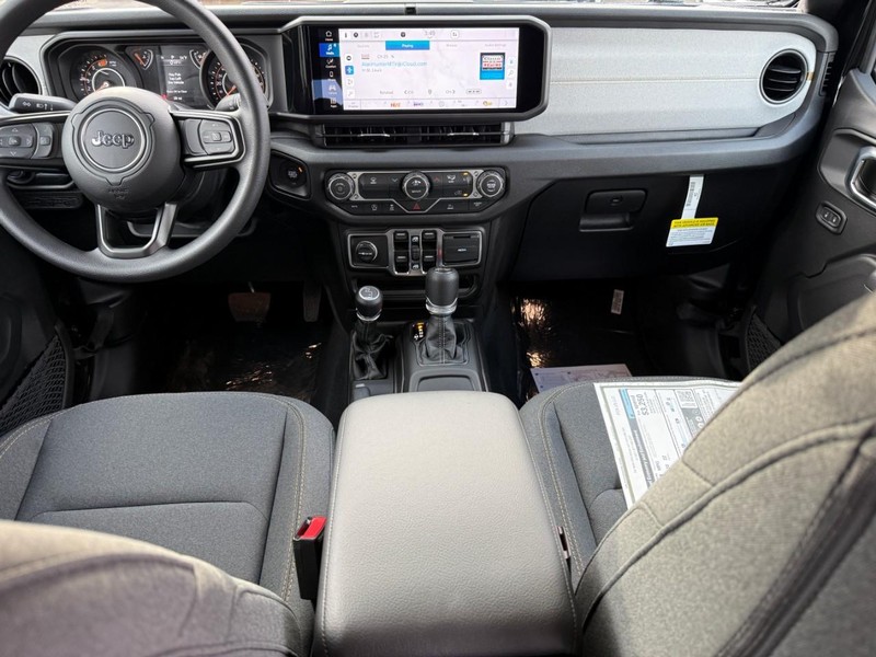 Jeep Wrangler Vehicle Image 08