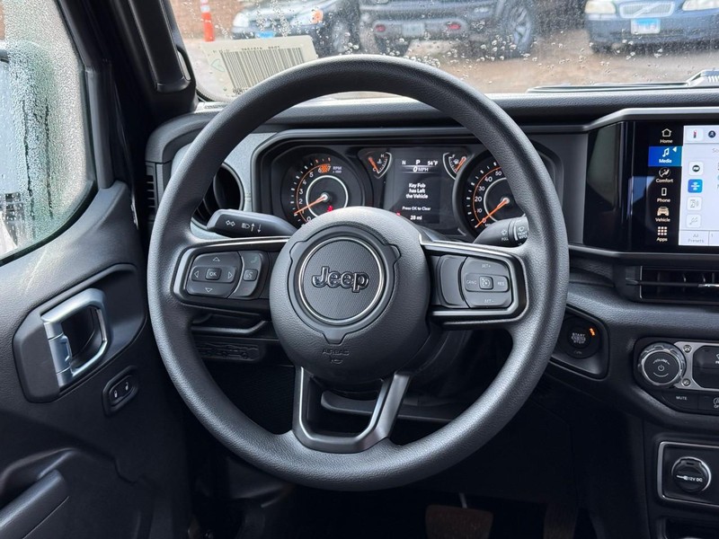 Jeep Wrangler Vehicle Image 09