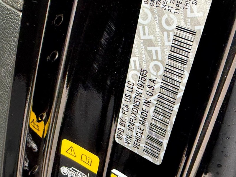 Jeep Wrangler Vehicle Image 19