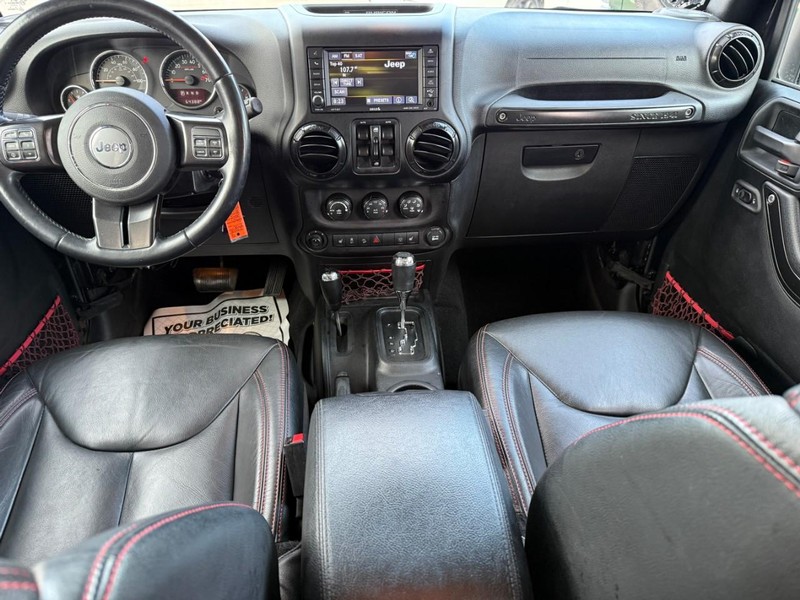 Jeep Wrangler JK Unlimited Vehicle Image 14