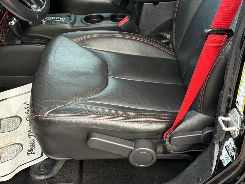 Jeep Wrangler JK Unlimited Vehicle Image 19