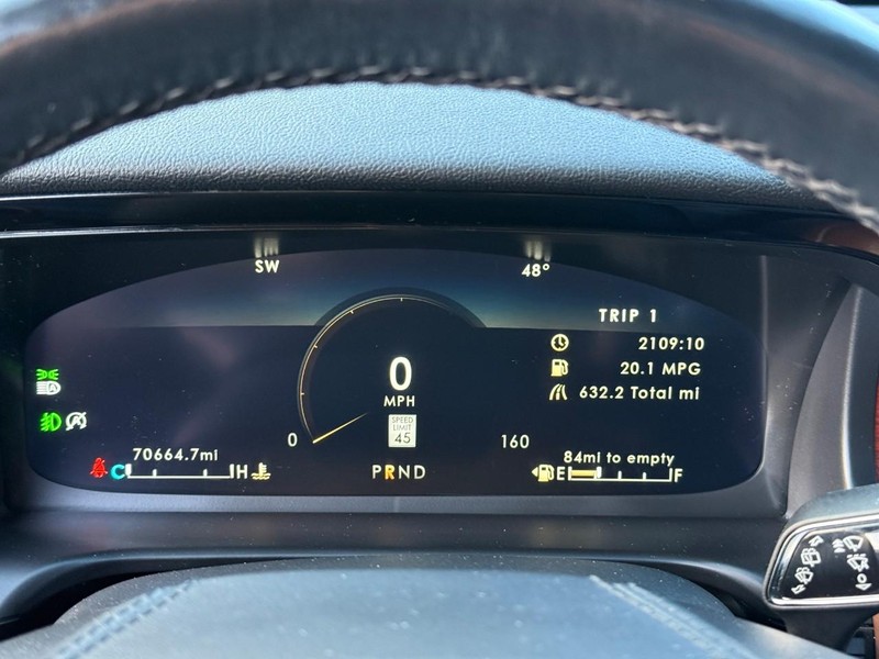 Lincoln Aviator Vehicle Image 26