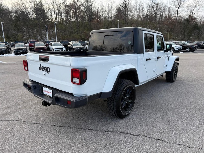 Jeep Gladiator Vehicle Image 09