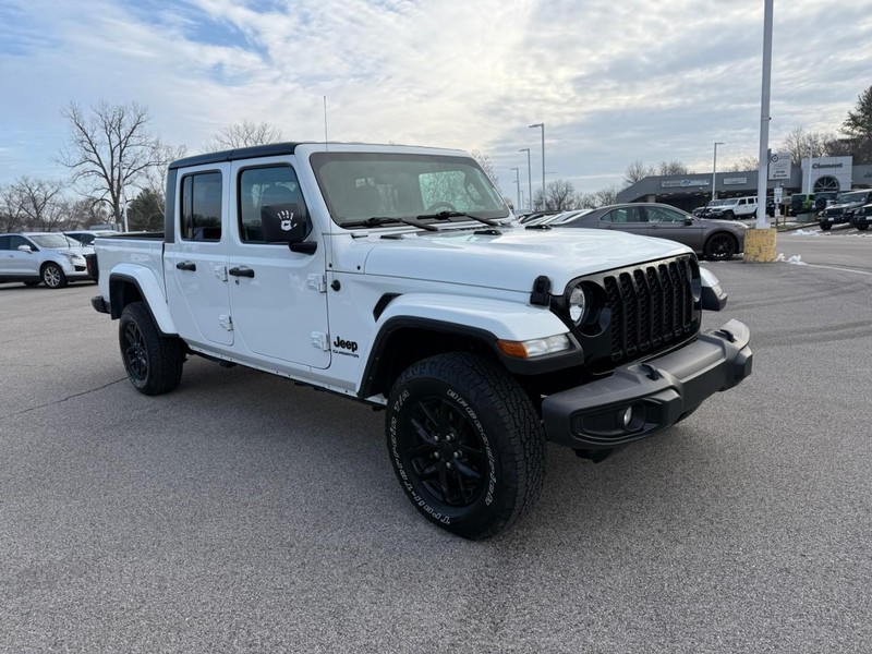Jeep Gladiator Vehicle Image 11