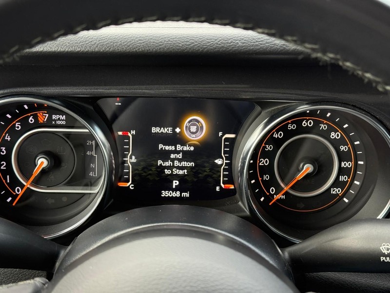 Jeep Gladiator Vehicle Image 22