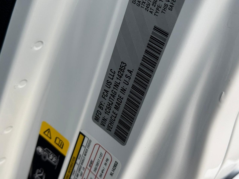 Jeep Gladiator Vehicle Image 25