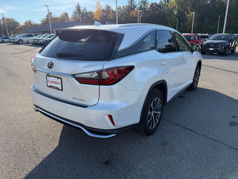 Lexus RX Vehicle Image 11