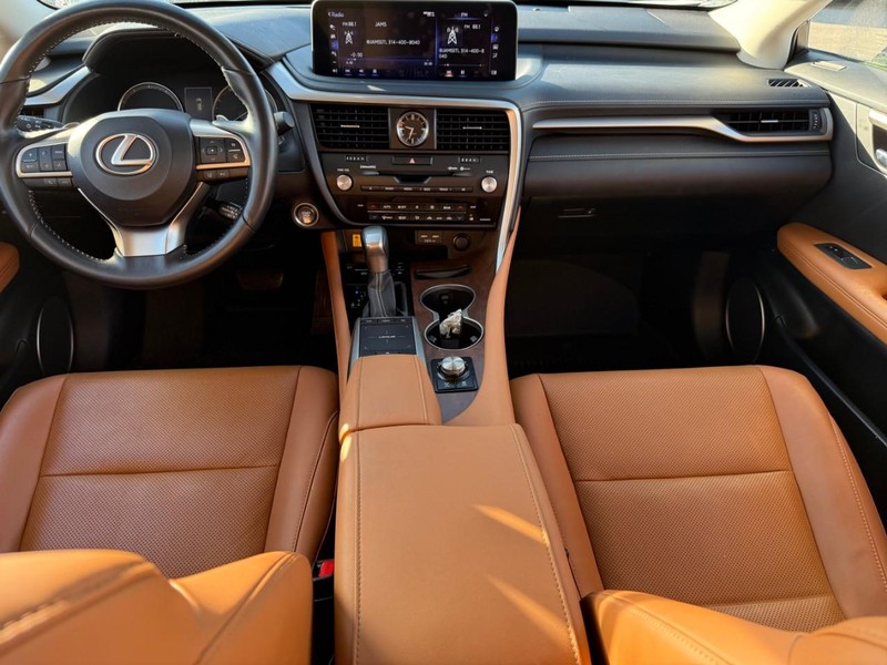 Lexus RX Vehicle Image 16