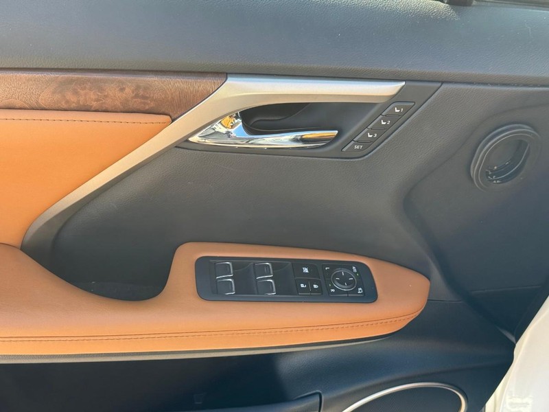 Lexus RX Vehicle Image 20