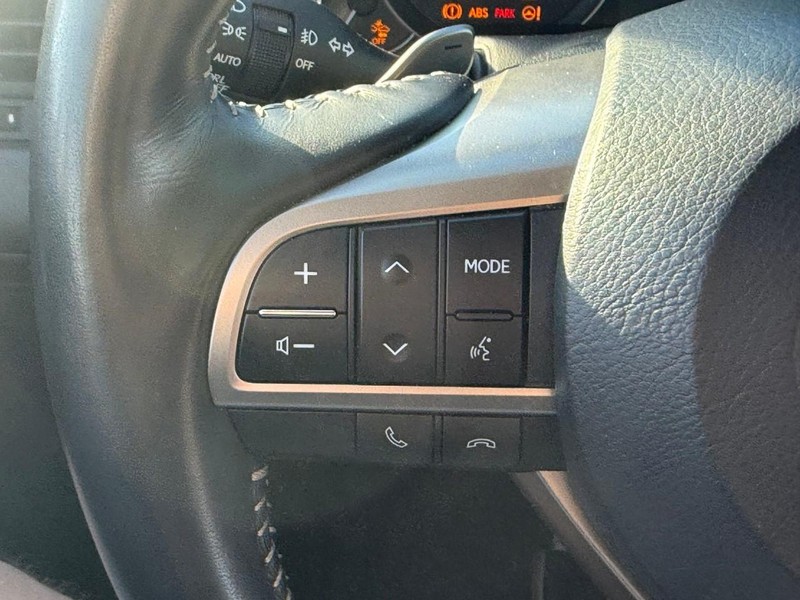 Lexus RX Vehicle Image 27