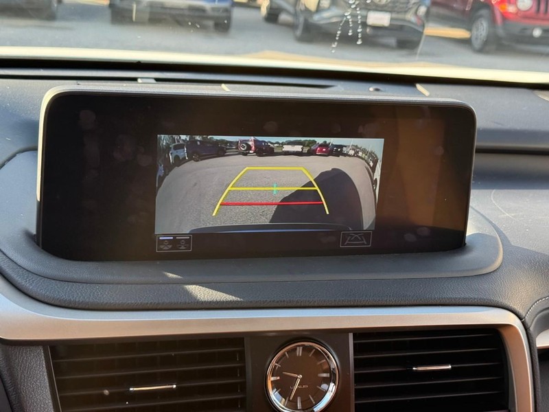 Lexus RX Vehicle Image 28