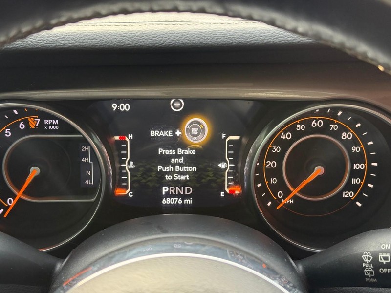 Jeep Wrangler Unlimited Vehicle Image 17