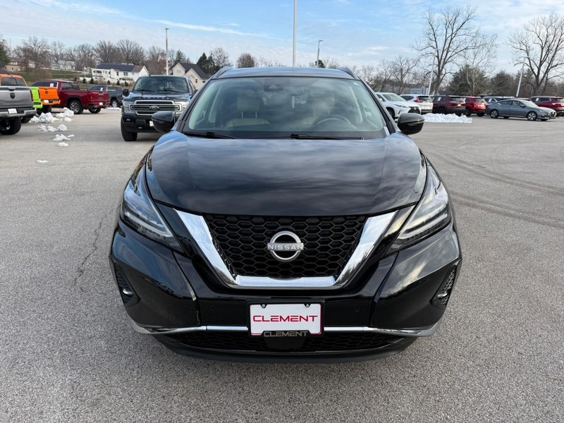 Nissan Murano Vehicle Image 13