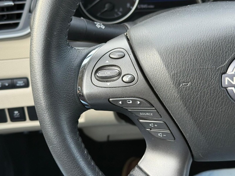 Nissan Murano Vehicle Image 23