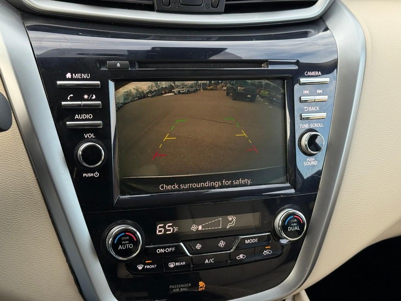 Nissan Murano Vehicle Image 28