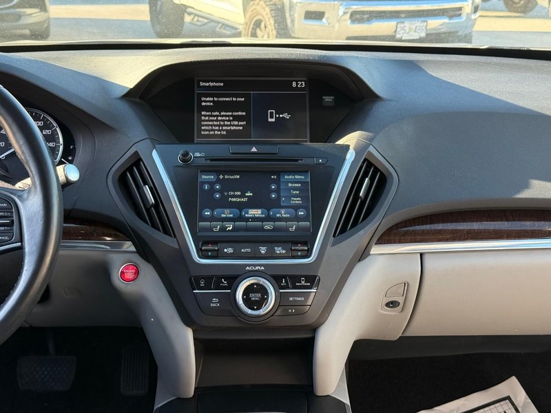Acura MDX Vehicle Image 16