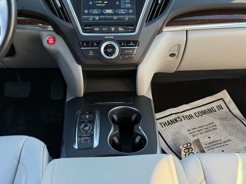 Acura MDX Vehicle Image 18