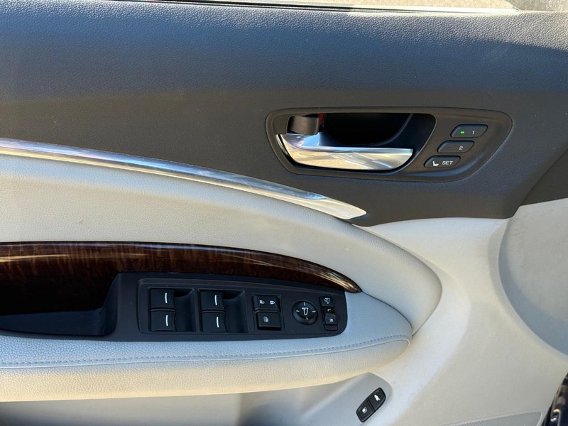 Acura MDX Vehicle Image 19