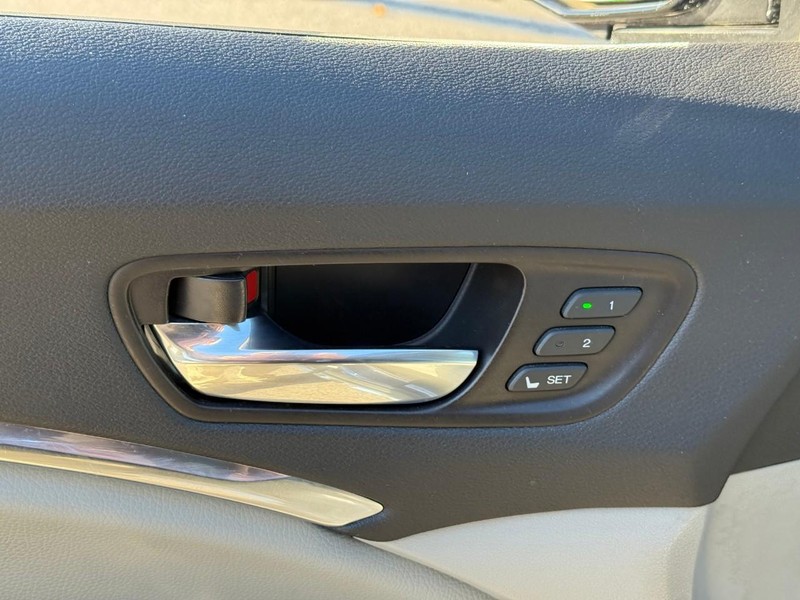 Acura MDX Vehicle Image 20