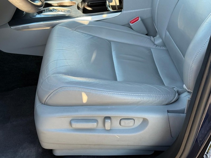 Acura MDX Vehicle Image 21