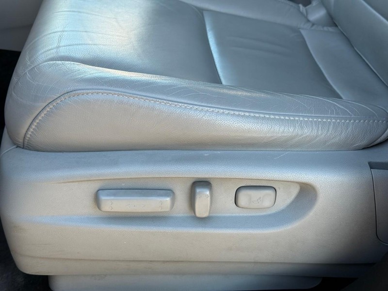 Acura MDX Vehicle Image 22