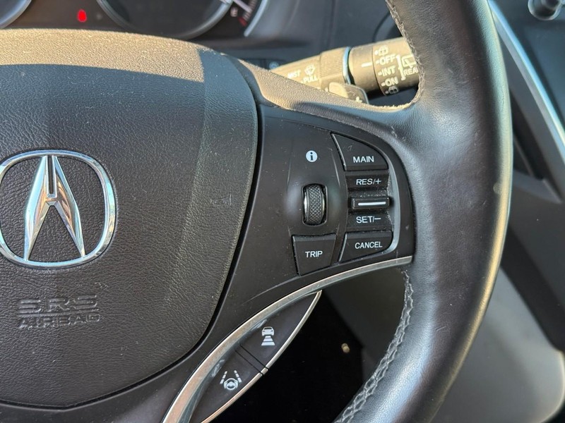 Acura MDX Vehicle Image 24