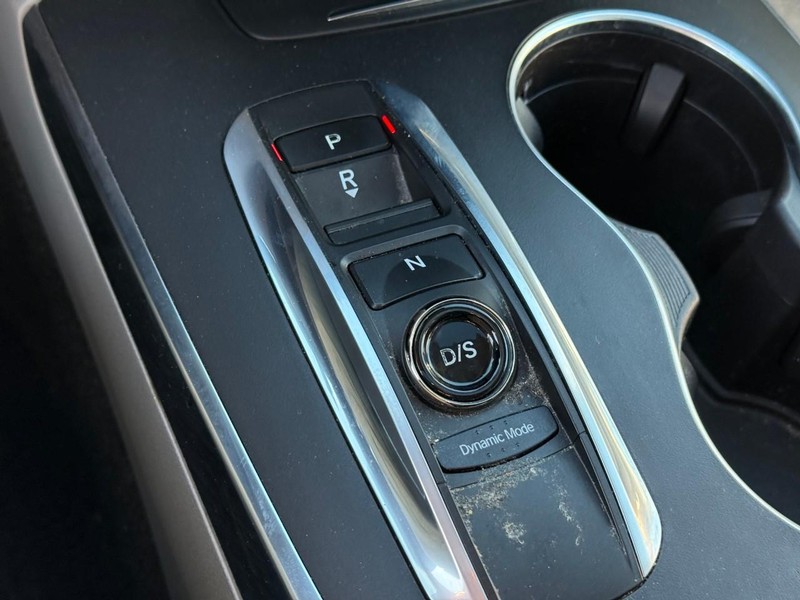 Acura MDX Vehicle Image 26