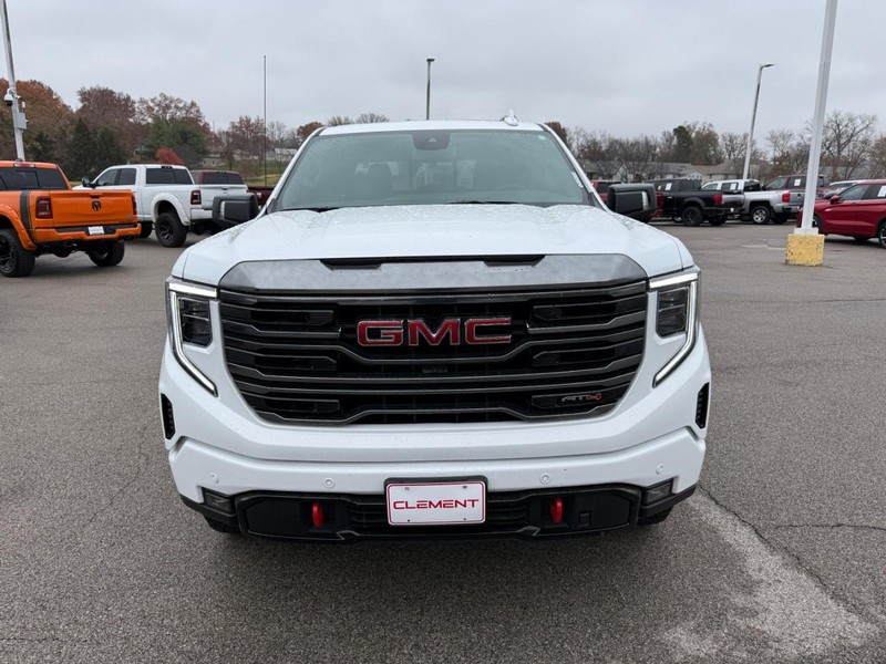 GMC Sierra 1500 Vehicle Image 12