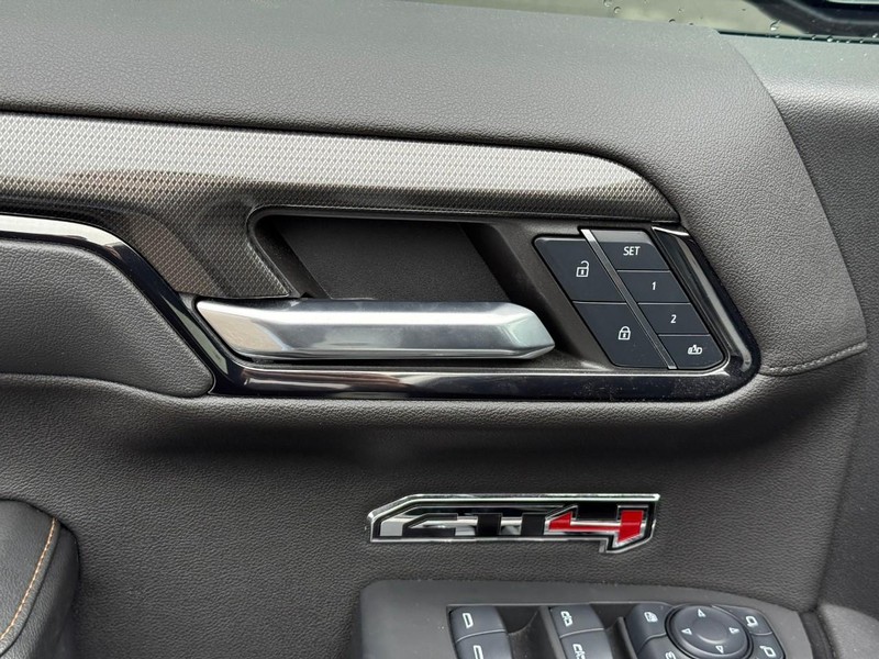 GMC Sierra 1500 Vehicle Image 19