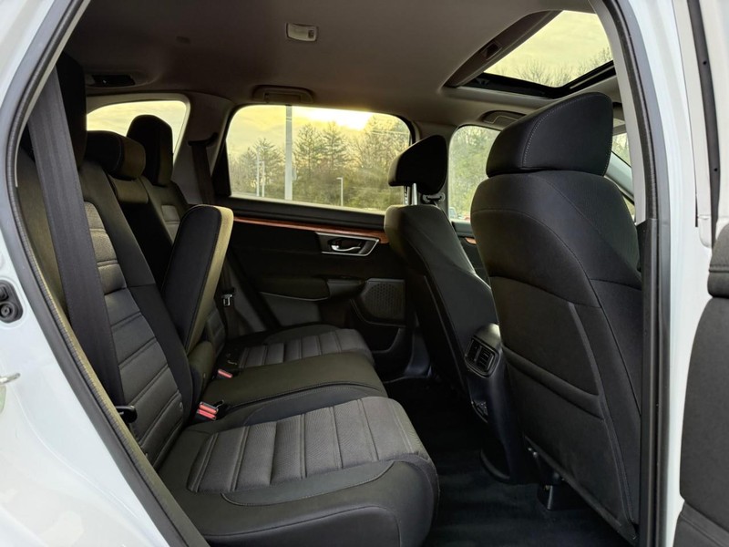 Honda CR-V Vehicle Image 14