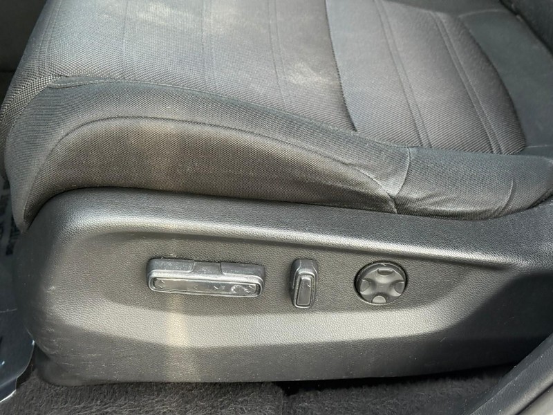 Honda CR-V Vehicle Image 22