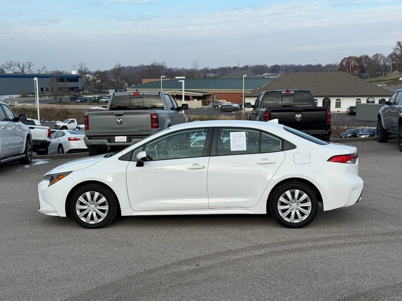 Toyota Corolla Vehicle Image 03