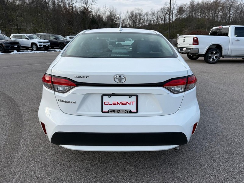 Toyota Corolla Vehicle Image 07