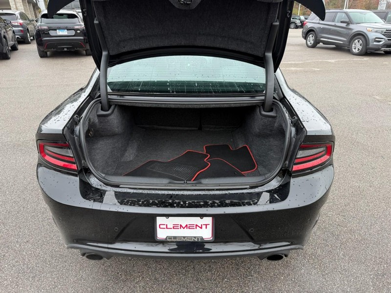 Dodge Charger Vehicle Full-screen Gallery Image 5