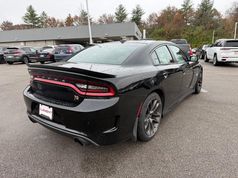 Dodge Charger Vehicle Full-screen Gallery Image 7