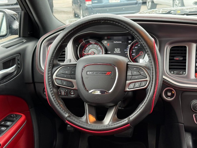 Dodge Charger Vehicle Full-screen Gallery Image 11