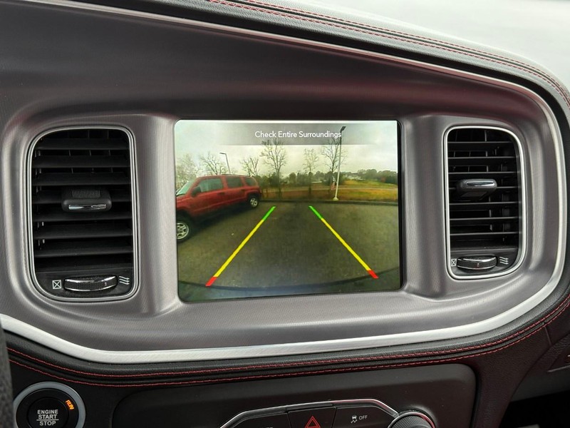 Dodge Charger Vehicle Full-screen Gallery Image 21