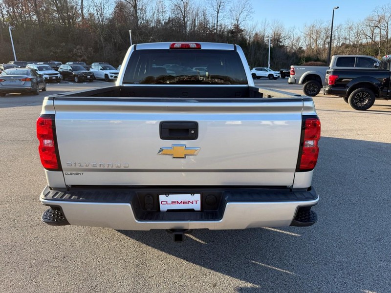 Chevrolet Silverado 1500 Vehicle Full-screen Gallery Image 7