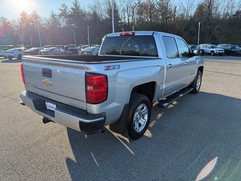 Chevrolet Silverado 1500 Vehicle Full-screen Gallery Image 8